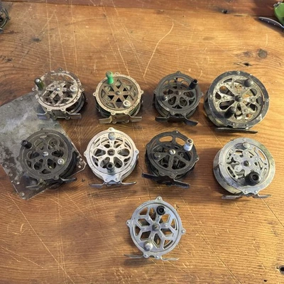 Lote de 9 carretes de pesca con mosca esqueleto vintage Shakespeare South Bend Pflueger Foto 1 de 4