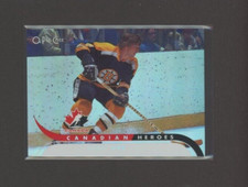 2009-10 O-Pee-Chee Canadian Heroes Foil #CBH3 Bobby Orr     *21905