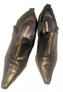 Donald J. Pliner Couture Black Leather Women Front zip closed toe heel Sz.12M - Picture 1 of 6