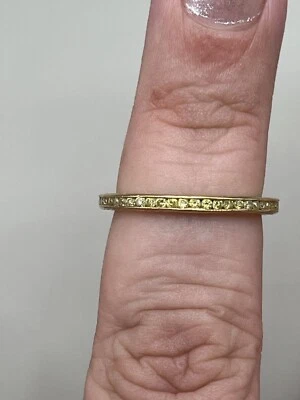 Anillo de oro amarillo de 18k grabado único con banda de diamantes amarillos de eternidad talla 7 Foto 1 de 4