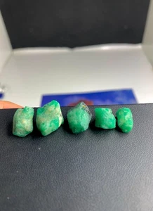 Emerald crystal - Picture 1 of 9