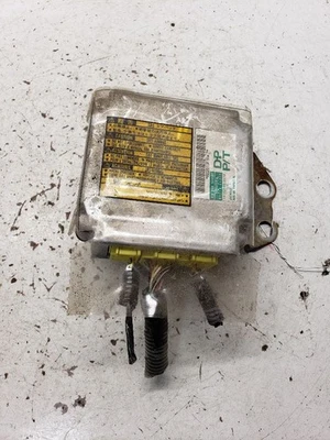 Chasis ECM bajo consola mercado de EE. UU. compatible con 99-01 LEXUS ES300 1394445 Foto 1 de 4