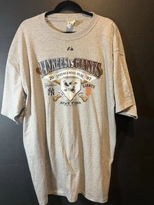 Camiseta Majestic Yankees vs Giants 2007 con logotipo gráfico gris talla 2XL Nueva York - Imagen 1 de 9