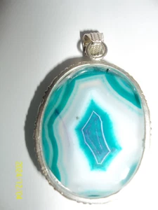 925 statement pendent aprox. 2 3/4" long aprox. 1 1/2" wide 32grms - Picture 1 of 5