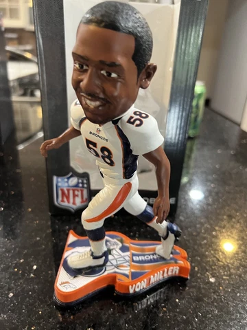 Denver Broncos Von Miller Pennant Base Rare Bobblehead Foco Cover