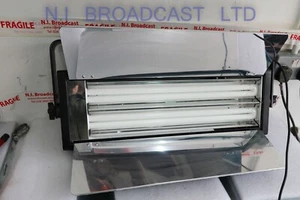 1x Lupo starlight 110w fluroscent softlight (high frequency) 230v input 110wat - Picture 1 of 15