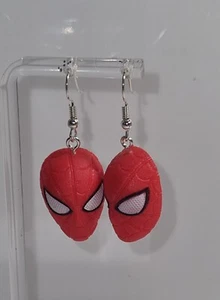 Wunderschönes Paar Spider-Man Maske Ohrringe 4,5 cm - Bild 1 von 2