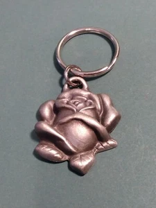 Rose Keychain Metal Silver Tone - Bild 1 von 4