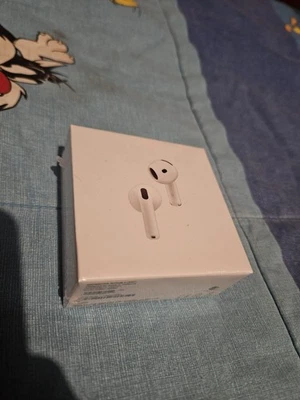 AirPro pods4 con custodia di ricarica MagSafe (USB-C) - Immagine 1 di 4