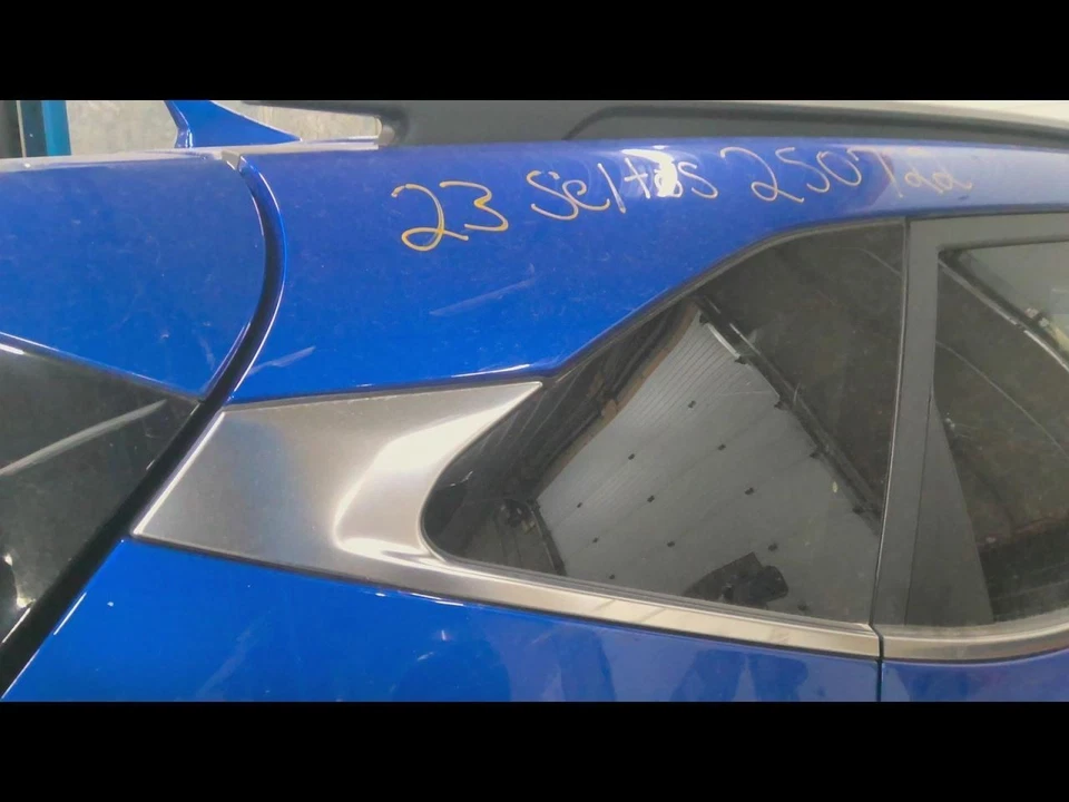 (LOCAL PICKUP ONLY) Passenger Quarter Glass Satin Chrome Trim Fits 21-24 SELTOS  Foto 1 de 1