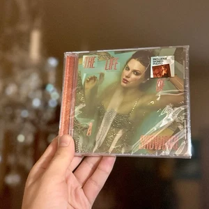 RARO CD IN MANO Taylor Swift La vita di una showgirl + foto firmata a mano 3 - Foto 1 di 1