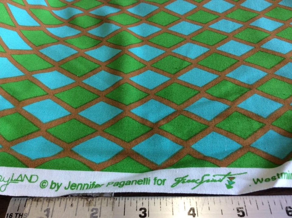 HAPPY LAND "MADISON # PWJP070 - VERDE POR JENNIFER PAGANELLI POR FREESPIRIT BTY Foto 1 de 3