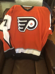 Authentic Jeremy Roenick Philadelphia FlyersThird Jersey autographed signed 56 - Picture 1 of 6