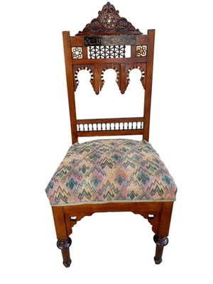 Ancienne chaise syrienne en bois incrusté et nacre - XIXe siècle - Orient - Photo 1/4