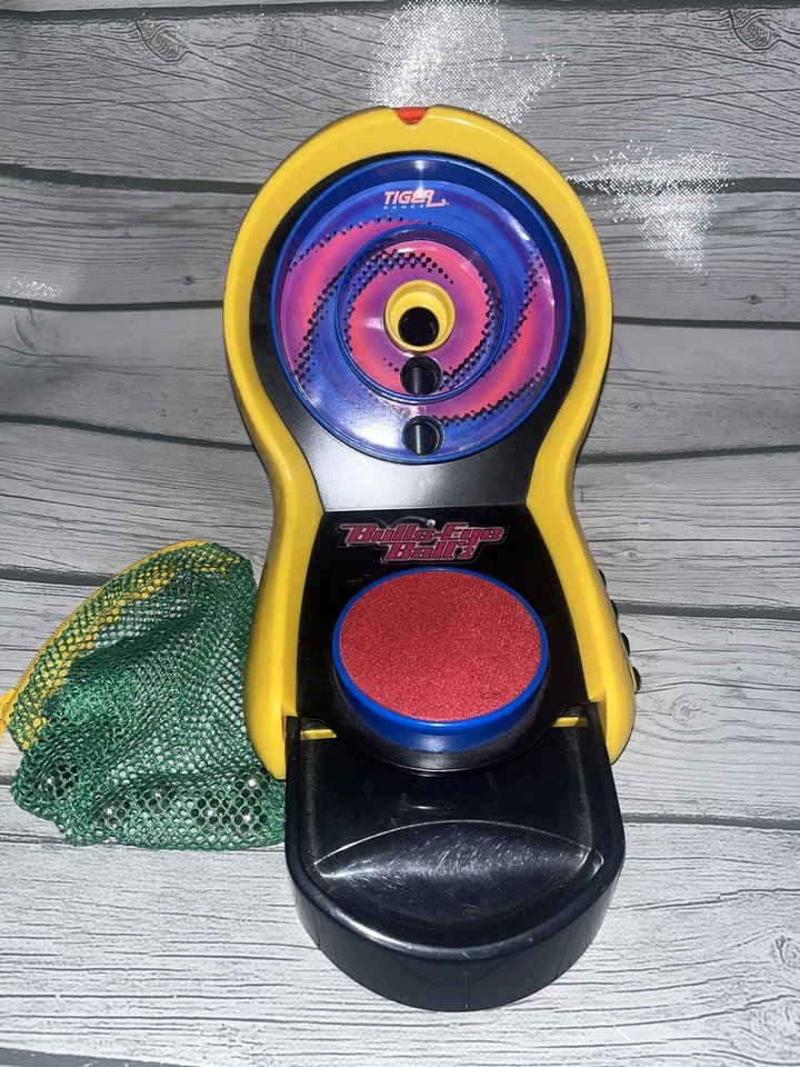 Tiger Bulls-Eye Ball 2 Juego Electrónico 2005 Pelota de Esquí Mini Juego con 7 Pelotas BONITO Foto 1 de 4