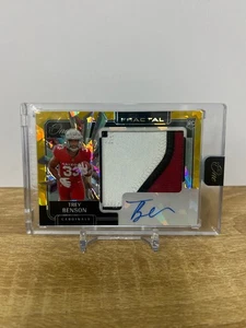 2024 NFL Panini One Trey Benson FRACTAL GOLD RPA Rookie Patch Auto 14/25 - Bild 1 von 2