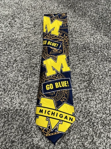 Vintage RM Sport Michigan Wolverines Tie Cover