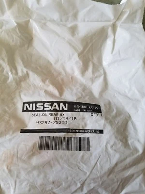GENUINE NISSAN Frontier Xterra Titan AXLE SEAL 432527S200 / 432527S200 OEM - Image 1 of 2