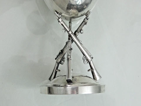 ANTIQUE CHINESE EXPORT SILVER SHOOTING / MILITARY TROPHY CUP Rifle Gun Hankow Cover