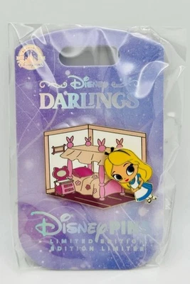 Juego de 2 pines Alicia en el País de las Maravillas 2023 Darlings Series LE 2500 de los Parques Disney Foto 1 de 3