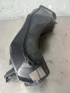 Tubo conducto de admisión de aire izquierdo 17-25 Suzuki GSXR1000 GSXR 1000R OEM - Imagen 1 de 6