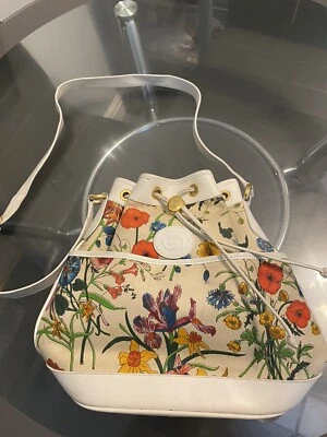Vintage gucci bucket bag - Image 1 of 4