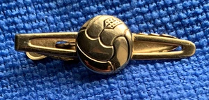 VINTAGE STRATTON IMITATION TIE CLIP Football - 4.3cm Gold Tone Nippy Clip - Picture 1 of 4
