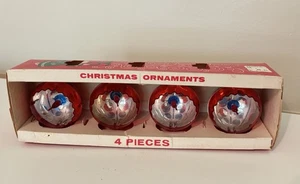 Vintage Jewelbrite 4 Piece Christmas Ornaments Diorama Type Red Plastic - Picture 1 of 10