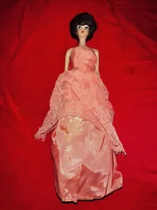 Vintage 1958 Mattel Barbie Bubble Cut bambola capelli neri occhi azzurri piede timbrato Giappone - Foto 1 di 7