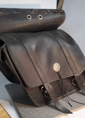 Alforja de cuero inclinada Willie & Max Deluxe usada - FC205-T-G1099 Foto 1 de 4