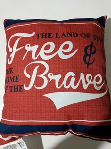Almohada decorativa Land of the Free para interiores y exteriores NUEVA - Imagen 1 de 3