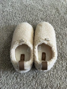 UGG Womens Plushy Slipper 1143952 NATURAL/CHESTNUT Size 8 - Picture 1 of 3
