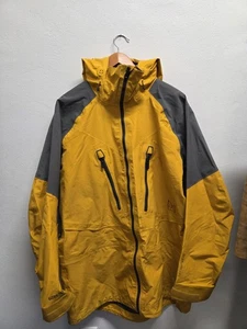 Burton Men's AK Gore-Tex Jacket Size XL - Picture 1 of 9