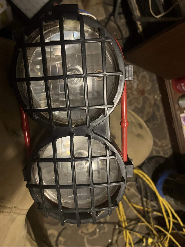 Jaula protectora de faros dobles para moto Foto 1 de 2