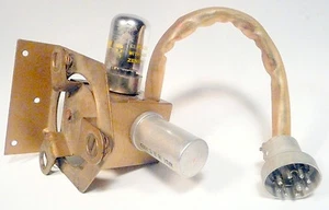 vintage   ZENITH PHONOGRAPHS WITH COBRA TONE ARMS part:  SPECIAL COBRA PRE-AMP - Picture 1 of 2