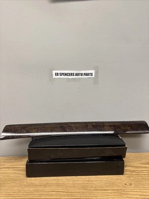 2005 宝马 325XI 乘客侧仪表板装饰件 — 第 1/2 张图片