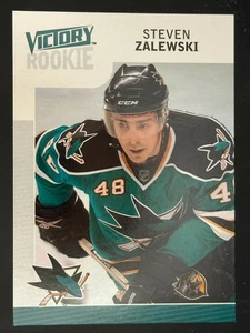 Victoria de la cubierta superior 2009-10 - novato Steven Zalewski #328 (RC) - Imagen 1 de 2