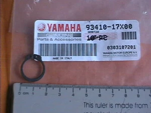 GENUINE YAMAHA TRANSMISSION CIRCLIP 93410-17X00 YZF R125 MT125 WR125 MT03 XT660 - Picture 1 of 3