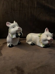 Vintage Pig Ceramic Salt And Pepper Shakers - Picture 1 of 3