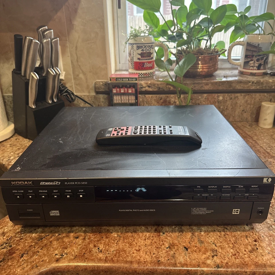 Vintage Kodak PCD-5850 5-disc CD Changer Digital PhotoCD Player with Remote RARE - Image 1 of 4