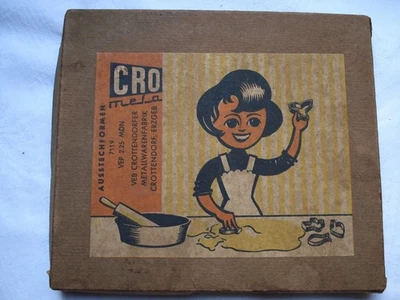 Ausstechformen  DDR Herstellung  ,  9  Ausstecher - Bild 1 von 4