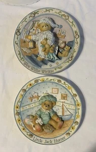 2 Enesco Cherished Teddies Kinderreim Teller Little Jack Horner Wee Willie - Bild 1 von 6