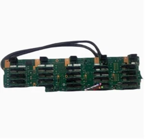 RH5885 V3 BC61HBPB 32 Disk The hard disk backplane contains cables - Picture 1 of 4