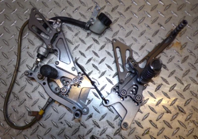 KAWASAKI ZX10R NINJA 2006 2007: JUEGOS DE AJUSTE - TRASERO: PIEZAS DE MOTOCICLETA USADAS Foto 1 de 4