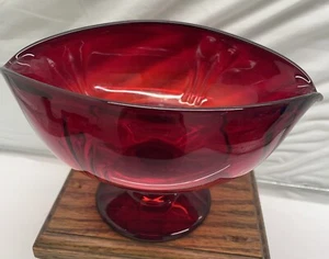 Vintage Hand Blown Glass Dish Ruby Red 7" x 4" - Picture 1 of 8