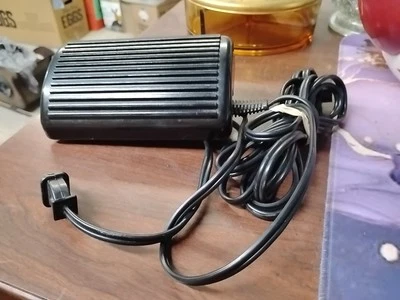 Singer ~ Sewing Motor Controller ~ Part No. 103435-001 ~ Foot Pedal - Image 1 of 3