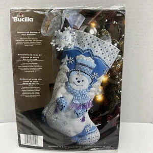 Kit de Medias de Fieltro Navidad Muñeco de Nieve Bucilla Copo de Nieve #86059 - Imagen 1 de 5