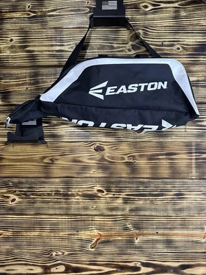 Bolso de murciélago Easton blanco y negro Foto 1 de 2