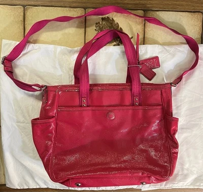 Auténtica bolsa de pañales marca Coach grande fucsia/rubí/rosa Foto 1 de 4