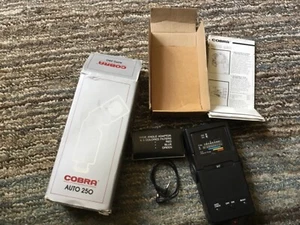 COBRA 250 AUTO TILT HEAD FLASH GUN + FILTER SET - Picture 1 of 7